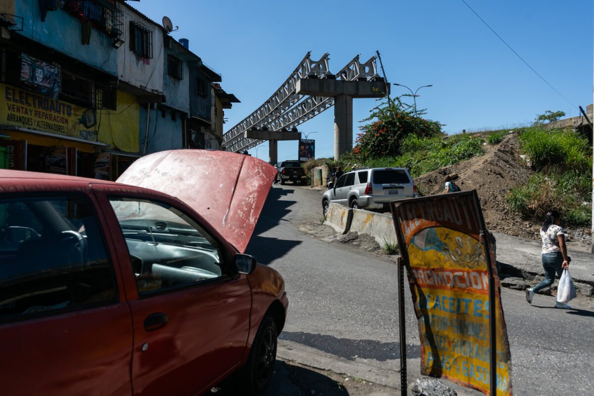 Caracas sobre el asfalto (I): las obras inconclusas del sistema Metro