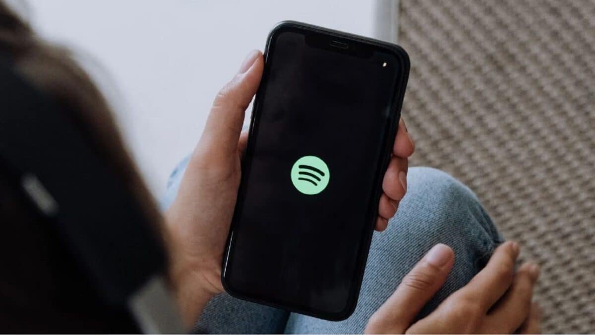 Spotify podría incorporar un sistema de alertas de emergencia: qué es y cómo funcionaría