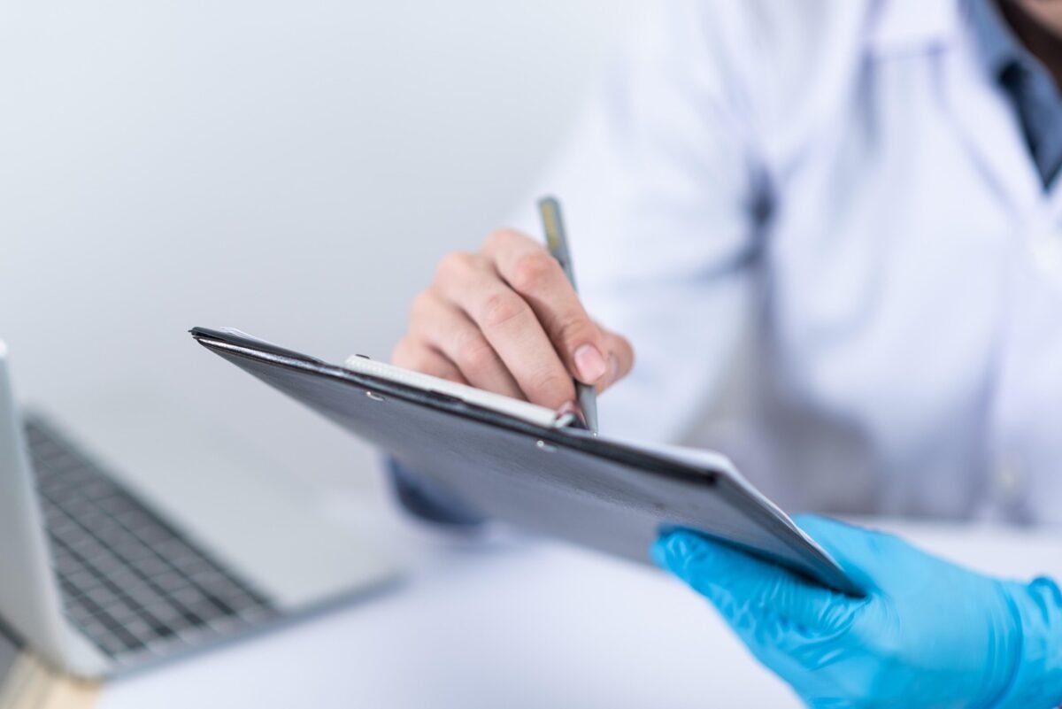 Hipertensión arterial: ¿qué tan frecuente es en adultos jóvenes y cómo prevenirla?