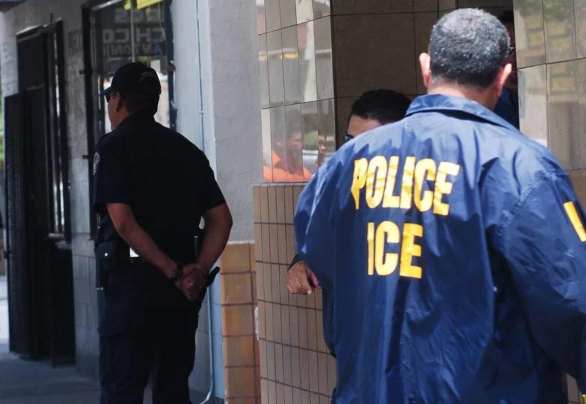 Detuvieron a un hombre por hacerse pasar por un agente del ICE: lo que se sabe
