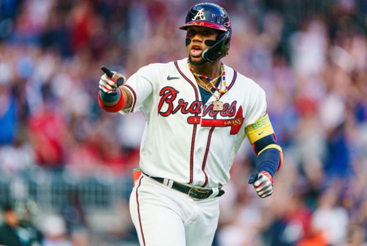 Ronald Acuña Jr. ganó el premio Luis Aparicio de forma unánime