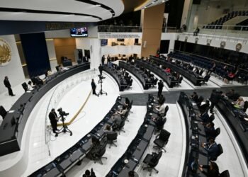 Congreso de El Salvador, afín a Bukele, aprueba la reelección presidencial indefinida