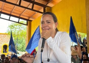 María Corina Machado: Te roban, te humillan y ahora pretenden que tú salgas a defenderlos