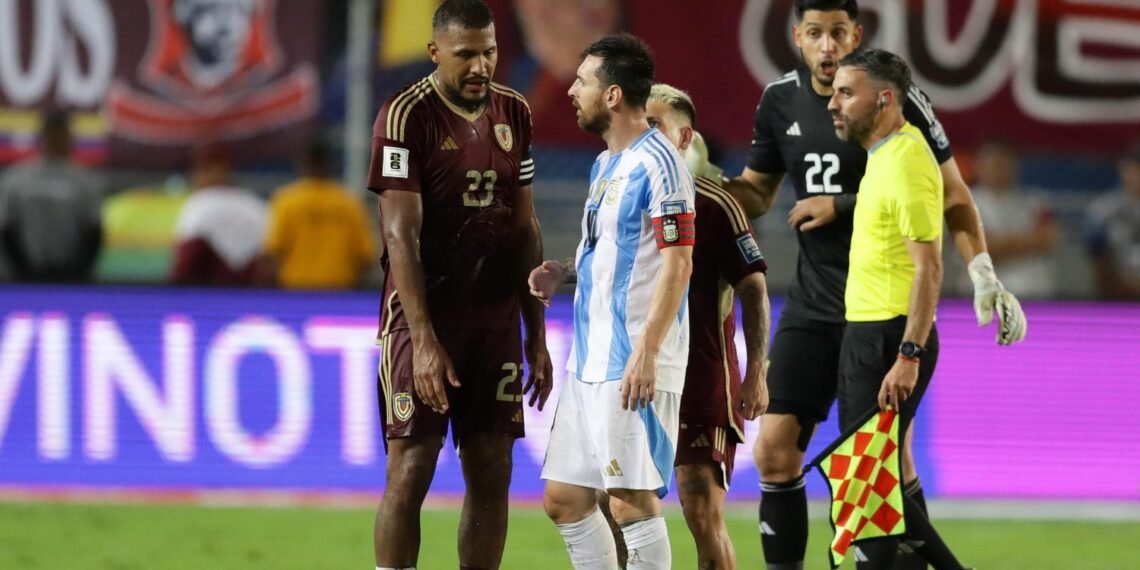 Fernando «Bocha» Batista lo tiene claro: «Vengo a arruinar al Messipalooza, nos jugamos la clasificación al Mundial»