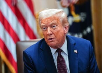 Juez impide que Trump retire el TPS a más de 900,000 venezolanos y haitianos