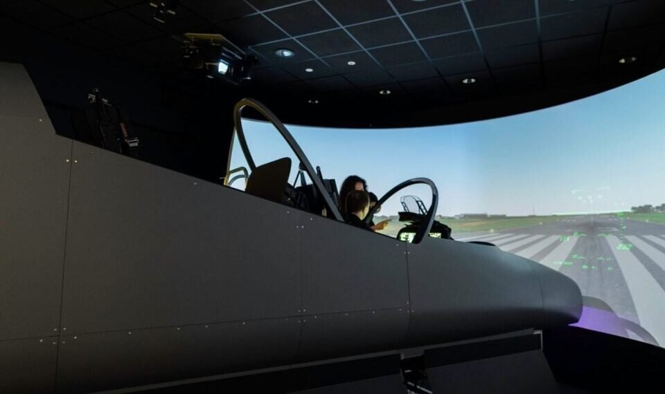 El país de Sudamérica que estrenó un simulador aéreo de élite y sorprendió al mundo militar (VIDEO)