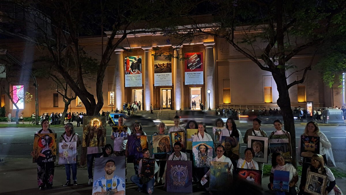 “Arte en el pecho”, la iniciativa venezolana que irrumpió en la Noche de los Museos de Buenos Aires