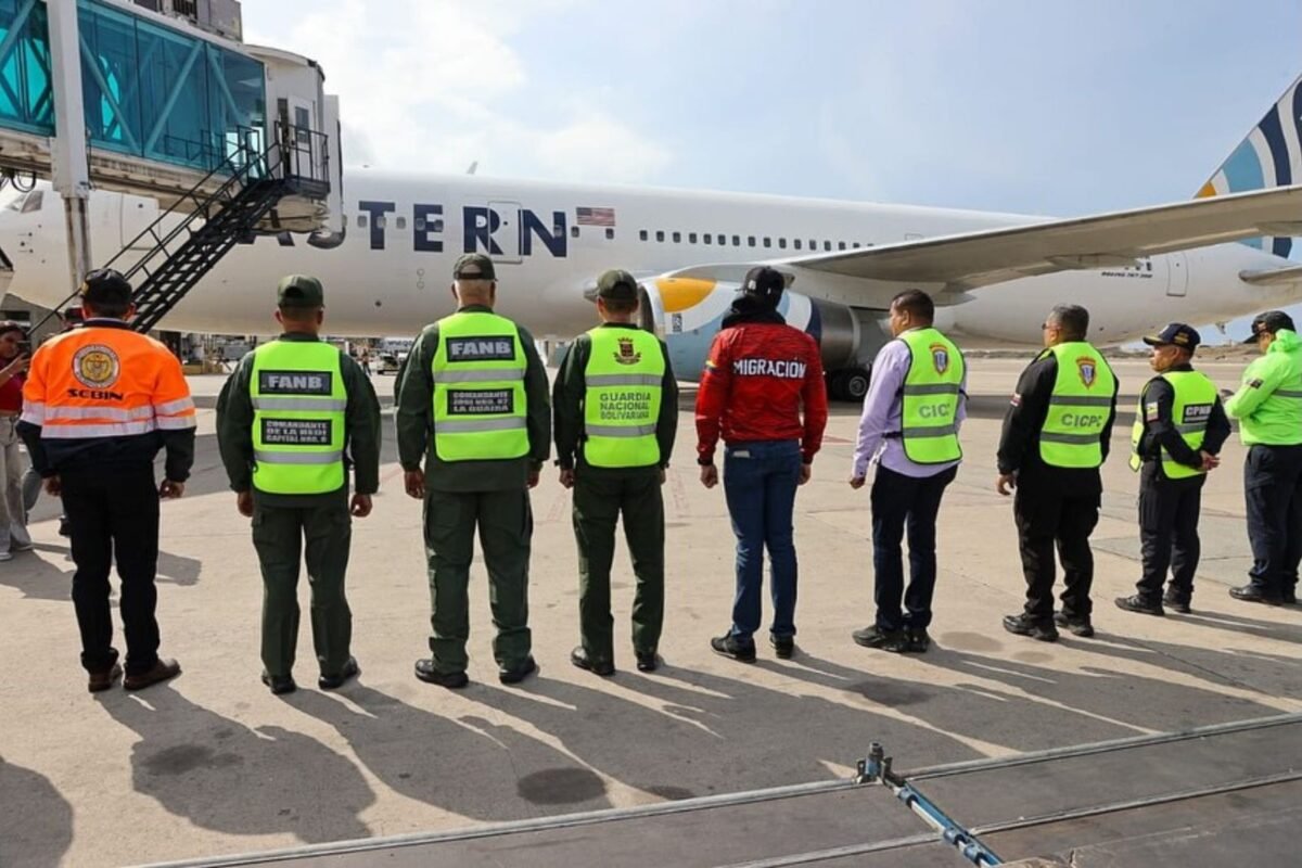 Llegó a Venezuela un vuelo con 166 venezolanos repatriados desde EE UU