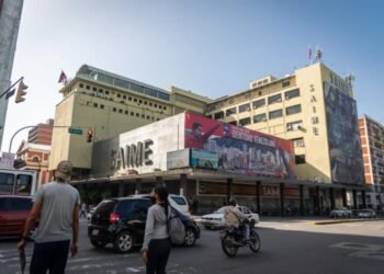 Saime anunció que extranjeros pueden solicitar su constancia de nacionalización en línea