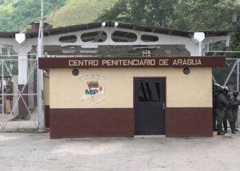 Familias de presos políticos denunciaron irregularidades en Tocorón tras corte de luz en la cárcel (VIDEO)