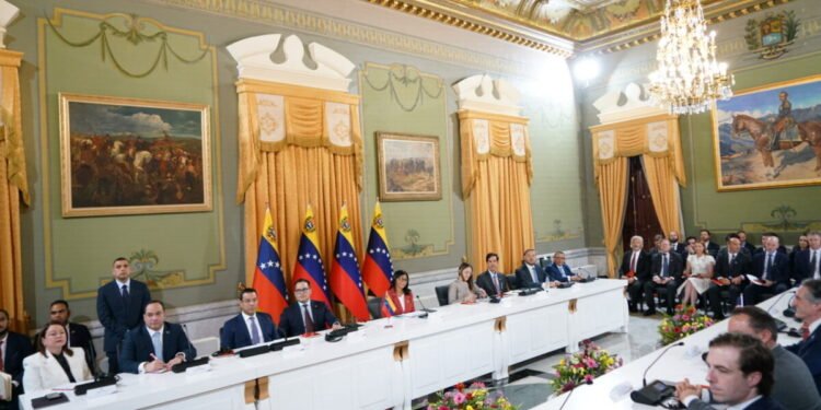 Cuando el periodismo independiente volvió a insistir en las puertas de Miraflores