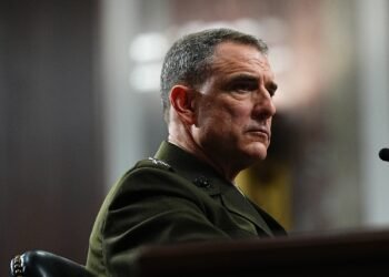 Delcy Rodríguez acata todas las exigencias de EEUU: así la expuso el jefe del Comando Sur (VIDEO)