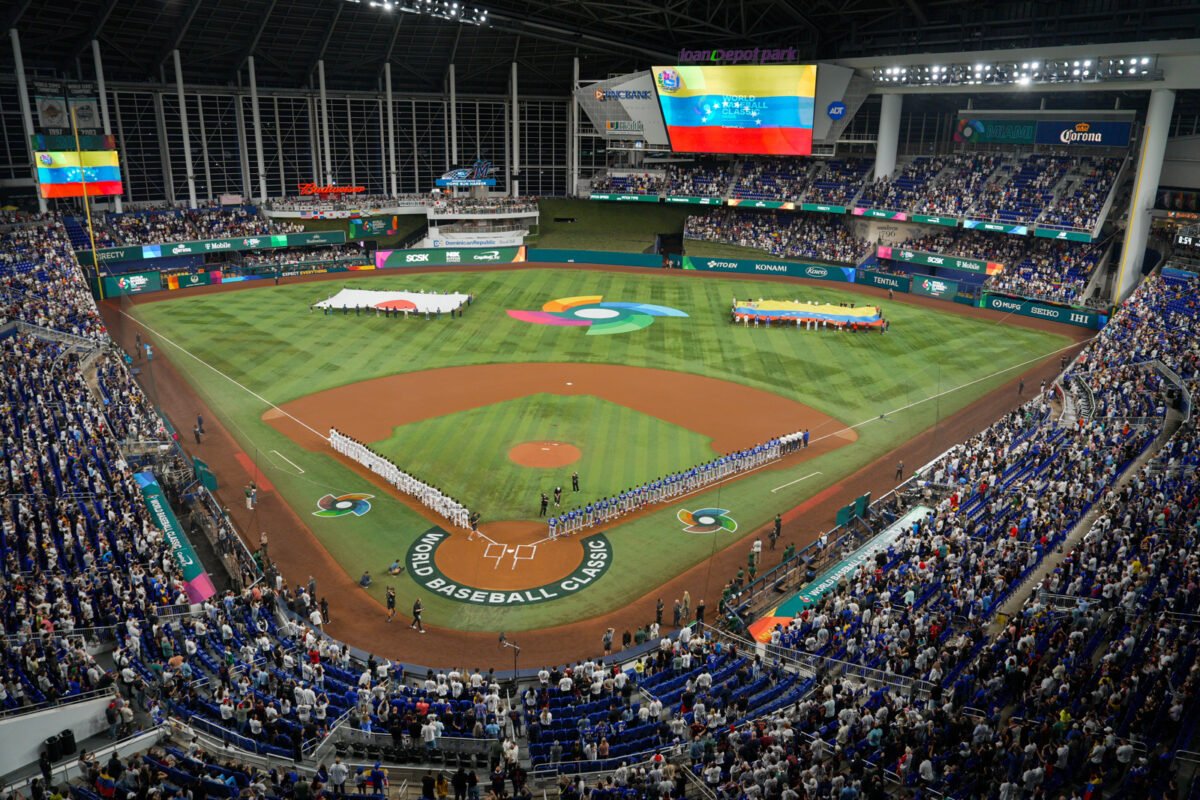 Clásico Mundial de Beisbol: Venezuela venció 8-5 al campeón vigente Japón y avanzó a semifinales